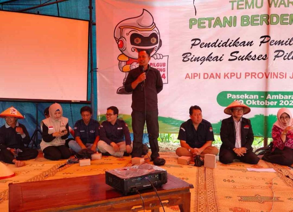 Asosiasi Ilmu Politik Indonesia (AIPI) Kota Semarang Ajak Masyarakat Tani Cerdas Berdemokrasi